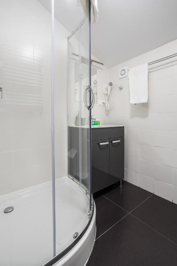 Domek Pod Warszawa Z Sauna 라신 외부 사진