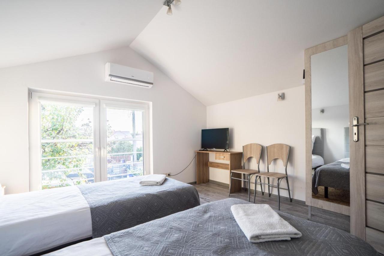 Domek Pod Warszawa Z Sauna 라신 외부 사진